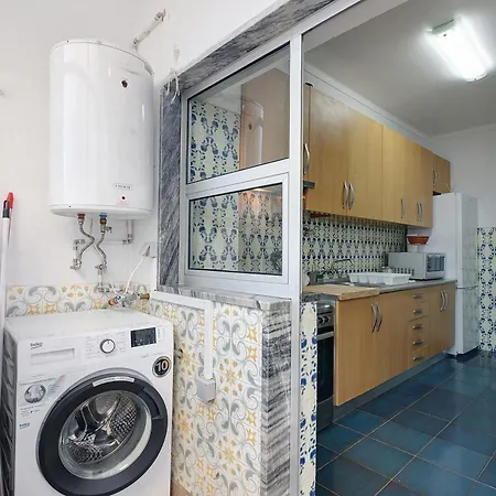 Happy House Апартаменты *